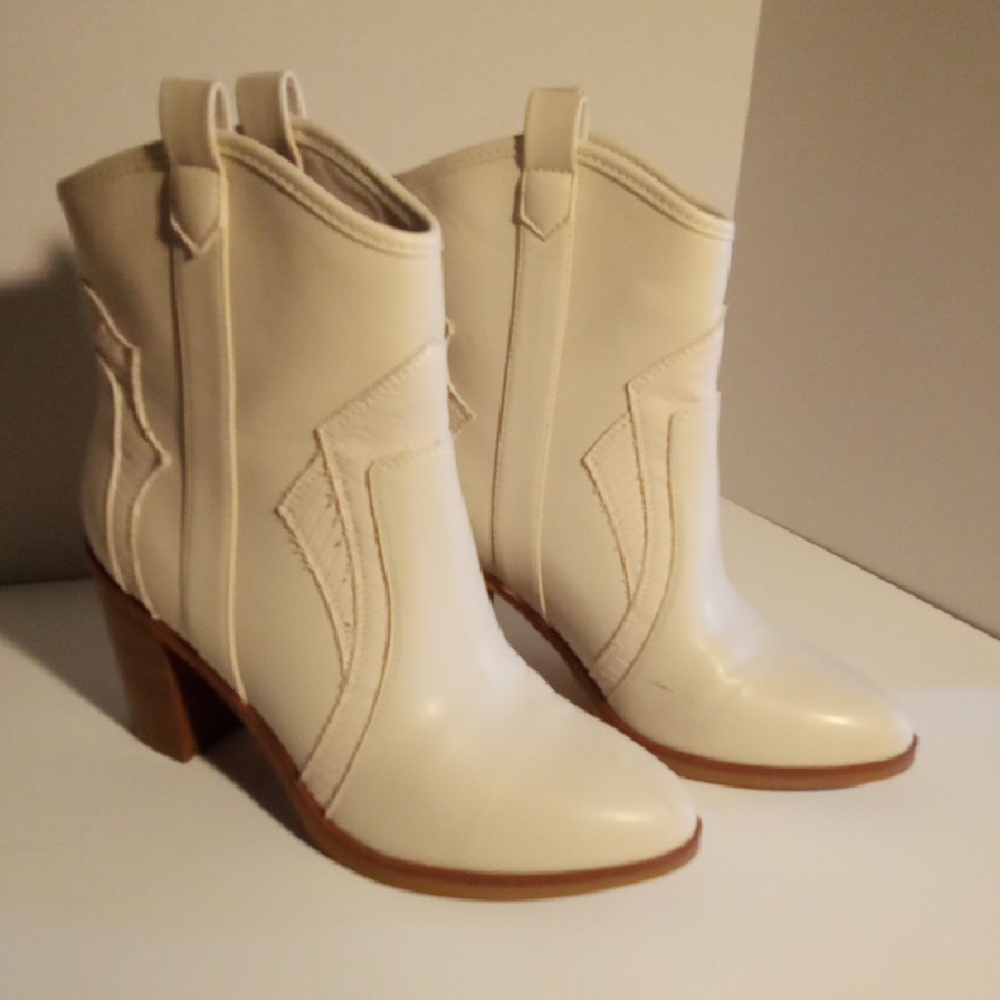 Mia Cream Heeled Boots with Western Flair Country Girl, Rodeo, Party Girl
